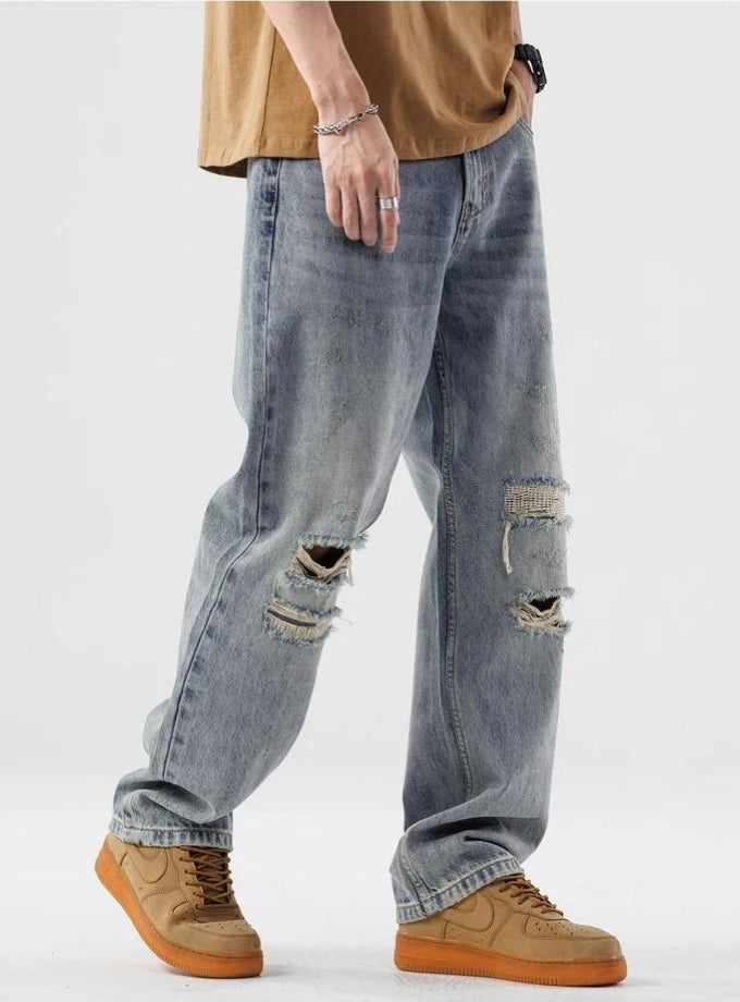 Light Wash Distressed Knee Jeans